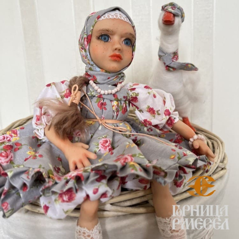 Авторская, интерьерная  кукла ручной работы Маруся и гусь фото-2