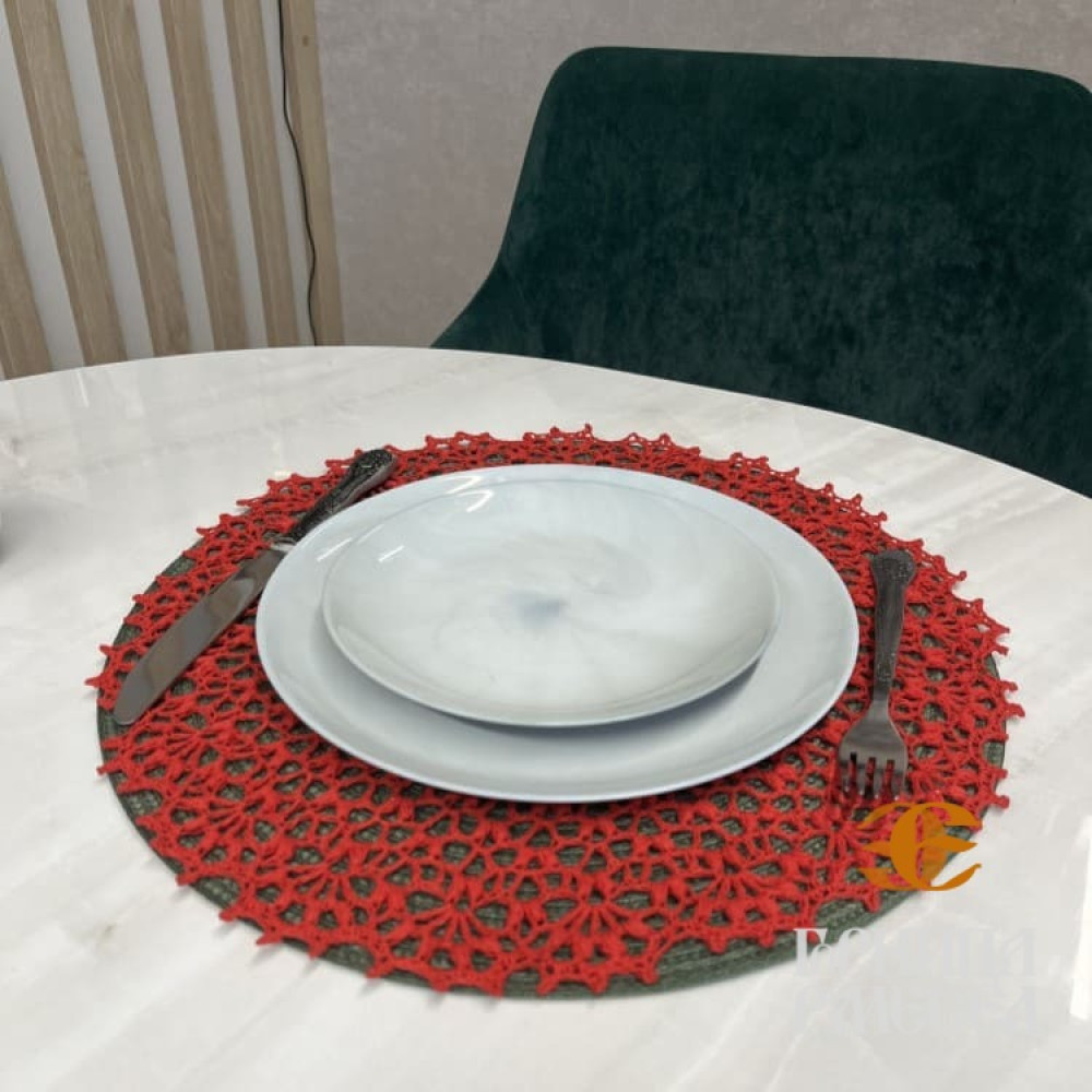 Кружевная салфетка крючком, ручной работы (цвет- красный, 40 см.) фото-2