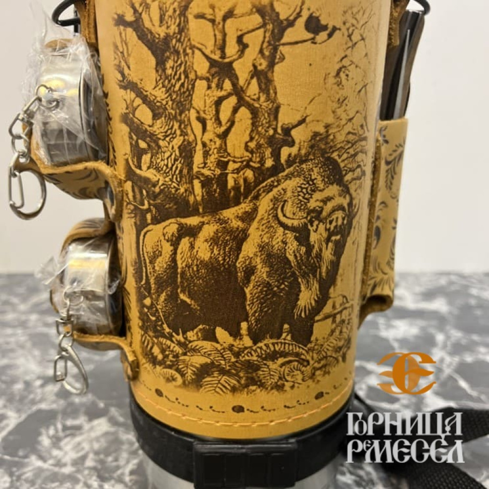 Термос 1,2л + 2скл.стаканчика + нож (рыжая кожа) - фото2 Термос 1,2л + 2скл.стаканчика + нож (рыжая кожа) - фото2