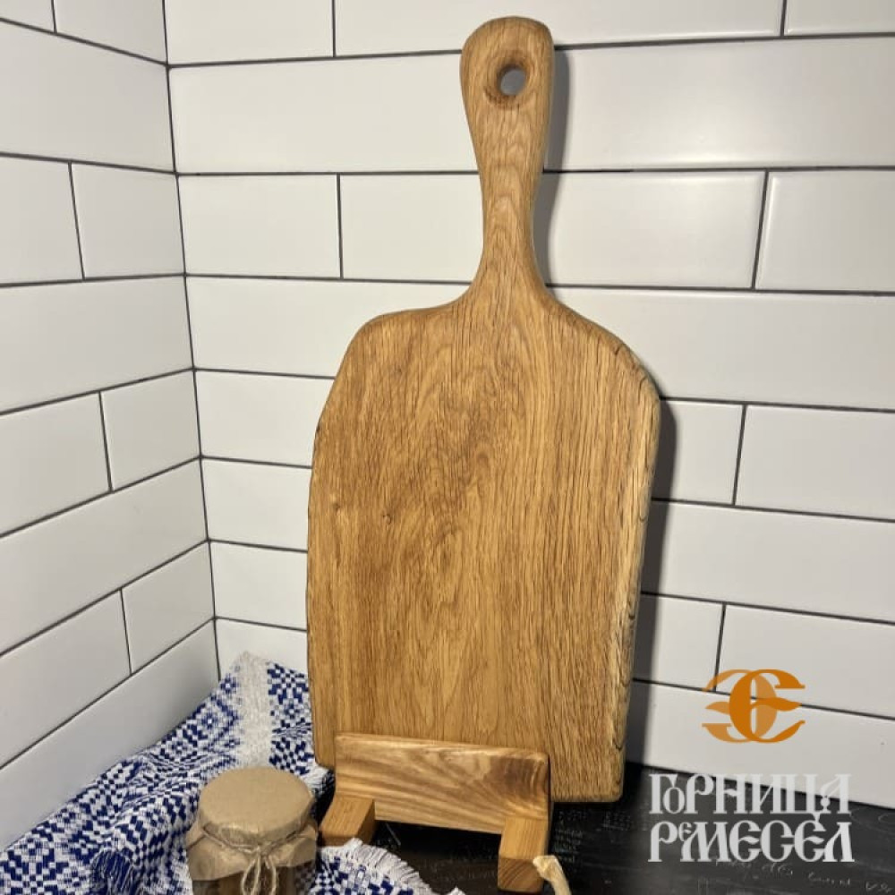 Деревянная разделочная доска с ручкой, 50-20 см.
