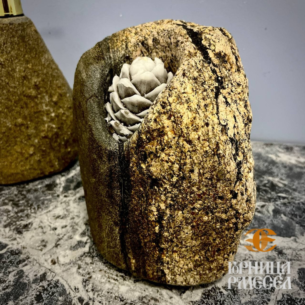 Подсвечник из камня со свечой  фото-2