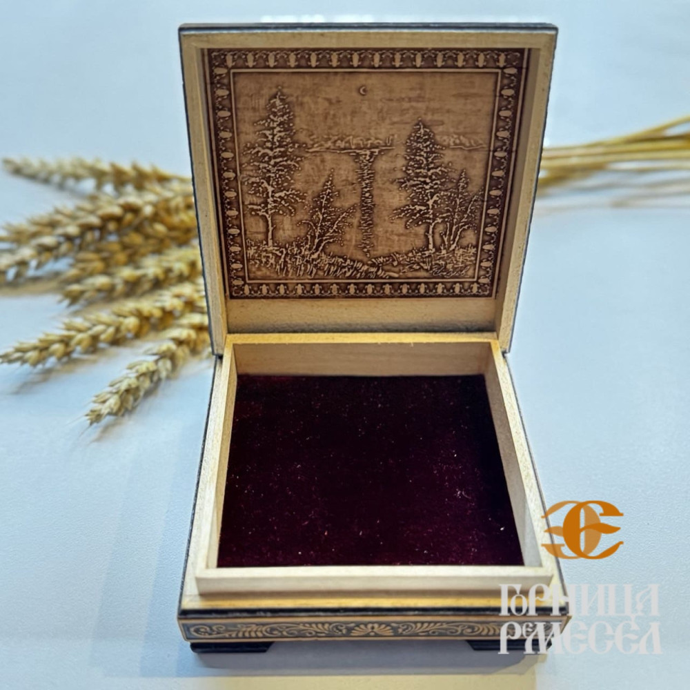 Шкатулка деревянная с резьбой, прямоугольная, 9*9*4,5 см (нат.дерево-липа) - фото2