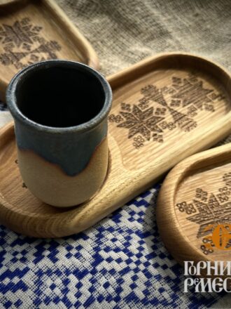 Деревянный поднос «Белорусский орнамент» для чашки S