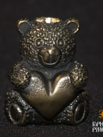 Бусина «Медвежье сердце» — символ преданности. Латунь, паракорд, художественное литьё. Идеальный подарок влюблённым.
