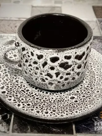 Эстетичная кофейная пара из фарфора «Мрамор» — для подачи эспрессо и чая.