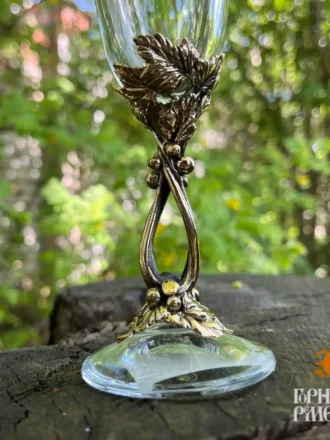 Стопка «Лоза» 50 мл: хрустальная чаша с латунным литьём в виде виноградной лозы, ручная работа, без упаковки