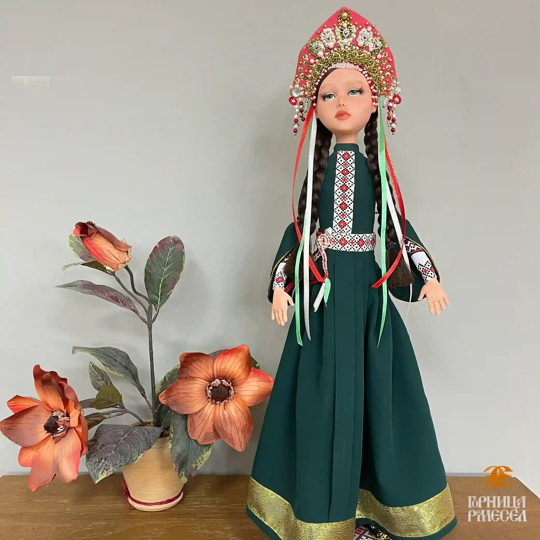 авторская интерьерная кукла Пелагея‑красавица, высота 75 см, ручная работа, русский народный стиль, нарядный костюм с кокошником, вышивка и декоративные элементы, изделие мастеров Горницы ремёсел, белорусское ремесло, коллекционная кукла, этно‑арт объект